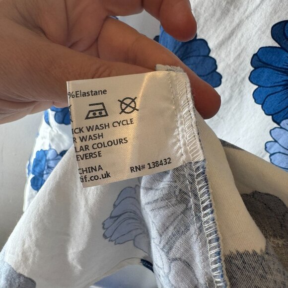 ModCloth x Collectif Blue Floral Peplum Blouse with Hedgehogs – Size 20 - Picture 13 of 13